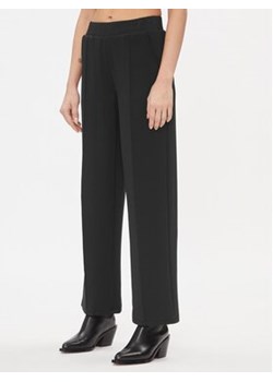 Vero Moda Spodnie materiałowe 10296830 Czarny Relaxed Fit ze sklepu MODIVO w kategorii Spodnie damskie - zdjęcie 168571170