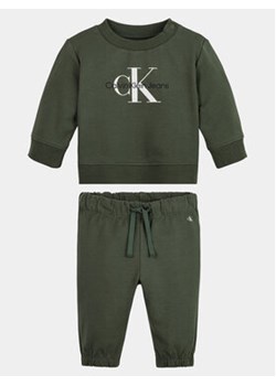 Calvin Klein Jeans Dres IN0IN00017 Zielony Regular Fit ze sklepu MODIVO w kategorii Dresy dla niemowlaka - zdjęcie 168571704