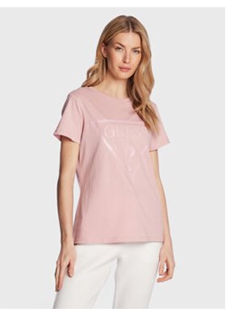 Guess T-Shirt Adele V2YI07 K8HM0 Różowy Regular Fit ze sklepu MODIVO w kategorii Bluzki damskie - zdjęcie 168572593