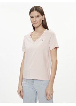 Tommy Hilfiger T-Shirt Modern WW0WW39781 Różowy Regular Fit ze sklepu MODIVO w kategorii Bluzki damskie - zdjęcie 168572680