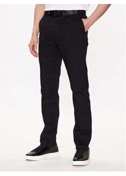 Calvin Klein Chinosy Modern Twill K10K110979 Czarny Slim Fit ze sklepu MODIVO w kategorii Spodnie męskie - zdjęcie 168574122