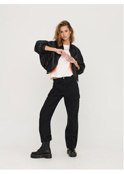 ONLY Spodnie materiałowe 15300976 Czarny Loose Fit ze sklepu MODIVO w kategorii Spodnie damskie - zdjęcie 168574702