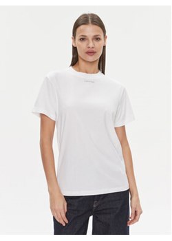 Calvin Klein T-Shirt Metallic Micro Logo T Shirt K20K206967 Biały Regular Fit ze sklepu MODIVO w kategorii Bluzki damskie - zdjęcie 168576534