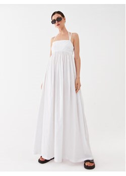 KARL LAGERFELD Sukienka codzienna 231W2220 Biały Relaxed Fit ze sklepu MODIVO w kategorii Sukienki - zdjęcie 168576944