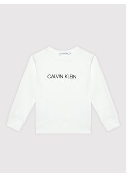 Calvin Klein Jeans Bluza Unisex Institutional Logo IU0IU00162 Biały Regular Fit ze sklepu MODIVO w kategorii Bluzy chłopięce - zdjęcie 168577472