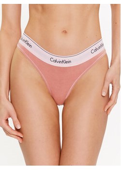 Calvin Klein Underwear Stringi 000QF7208E Różowy ze sklepu MODIVO w kategorii Majtki damskie - zdjęcie 168577883