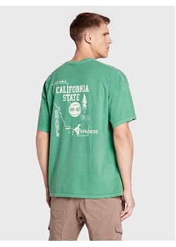 BDG Urban Outfitters T-Shirt 75326066 Zielony Regular Fit ze sklepu MODIVO w kategorii T-shirty męskie - zdjęcie 168580674