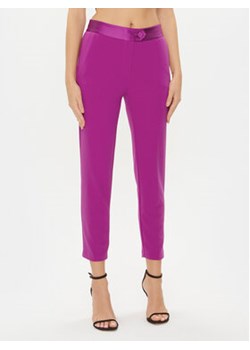 Imperial Spodnie materiałowe PVN2GAW Różowy Slim Fit ze sklepu MODIVO w kategorii Spodnie damskie - zdjęcie 168580771