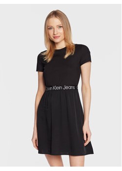 Calvin Klein Jeans Sukienka codzienna J20J220759 Czarny Regular Fit ze sklepu MODIVO w kategorii Sukienki - zdjęcie 168582424