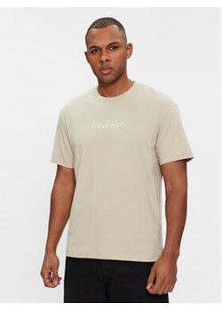 Calvin Klein T-Shirt Hero K10K111346 Beżowy Regular Fit ze sklepu MODIVO w kategorii T-shirty męskie - zdjęcie 168585194