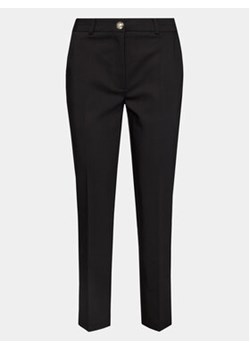 NAF NAF Spodnie materiałowe YHNP3 Czarny Regular Fit ze sklepu MODIVO w kategorii Spodnie damskie - zdjęcie 168586901