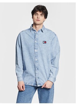 Tommy Jeans Koszula jeansowa Graphic Archive DM0DM15625 Niebieski Relaxed Fit ze sklepu MODIVO w kategorii Koszule męskie - zdjęcie 168588231