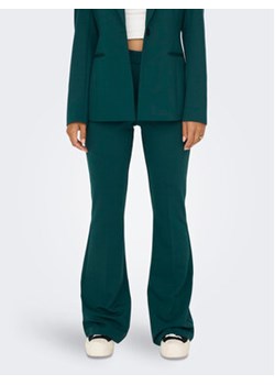 ONLY Spodnie materiałowe Peach 15298660 Zielony Flared Fit ze sklepu MODIVO w kategorii Spodnie damskie - zdjęcie 168589112