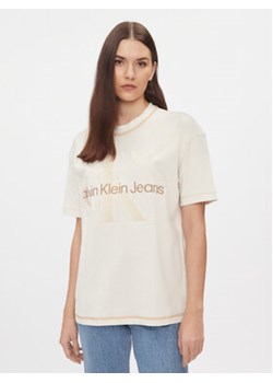 Calvin Klein Jeans T-Shirt Hero Monologo J20J222974 Écru Boyfriend Fit ze sklepu MODIVO w kategorii Bluzki damskie - zdjęcie 168589312