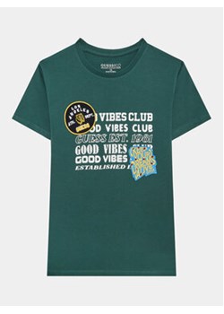 Guess T-Shirt L3YI38 K8HM4 Zielony Regular Fit ze sklepu MODIVO w kategorii T-shirty chłopięce - zdjęcie 168590154