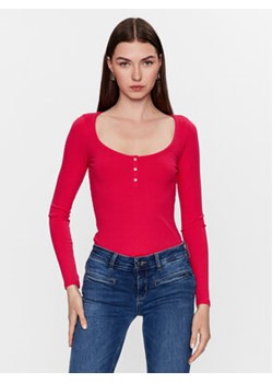 Guess Bluzka W2YP46 KBCO2 Różowy Slim Fit ze sklepu MODIVO w kategorii Bluzki damskie - zdjęcie 168590292