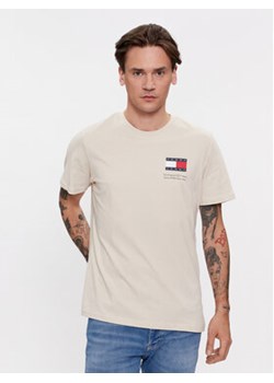 Tommy Jeans T-Shirt Essential Flag DM0DM18263 Beżowy Slim Fit ze sklepu MODIVO w kategorii T-shirty męskie - zdjęcie 168591264