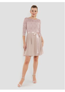Swing Sukienka koktajlowa 77761210 Różowy Regular Fit ze sklepu MODIVO w kategorii Sukienki - zdjęcie 168595014