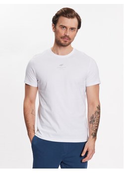 4F T-Shirt 4FSS23TTSHM363 Biały Regular Fit ze sklepu MODIVO w kategorii T-shirty męskie - zdjęcie 168595714