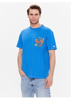 Guess T-Shirt F3GI04 K6XN4 Niebieski Regular Fit ze sklepu MODIVO w kategorii T-shirty męskie - zdjęcie 168596493