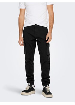Only & Sons Spodnie materiałowe 22016687 Czarny Tapered Fit ze sklepu MODIVO w kategorii Spodnie męskie - zdjęcie 168596581
