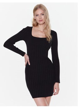 Calvin Klein Jeans Sukienka dzianinowa J20J220550 Czarny Slim Fit ze sklepu MODIVO w kategorii Sukienki - zdjęcie 168599354