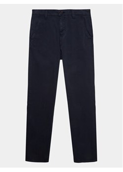 Guess Spodnie materiałowe L3YB05 WDD52 Granatowy Relaxed Fit ze sklepu MODIVO w kategorii Spodnie chłopięce - zdjęcie 168599570