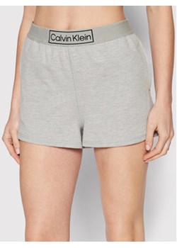 Calvin Klein Underwear Szorty piżamowe 000QS6799E Szary Regular Fit ze sklepu MODIVO w kategorii Piżamy damskie - zdjęcie 168600072
