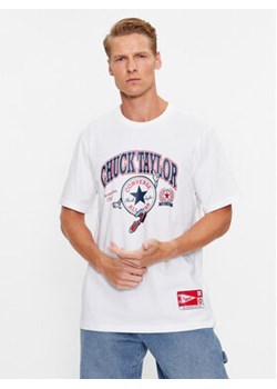 Converse T-Shirt Chuck Retro Ct Collegiate Ss Tee 10025293-A03 Biały Regular Fit ze sklepu MODIVO w kategorii T-shirty męskie - zdjęcie 168602460
