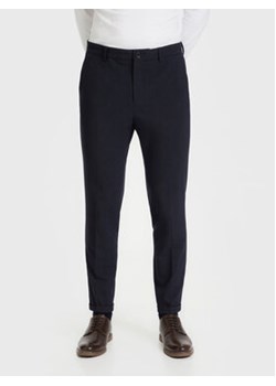 Matinique Spodnie materiałowe Liam 30205157 Granatowy Regular Fit ze sklepu MODIVO w kategorii Spodnie męskie - zdjęcie 168602861