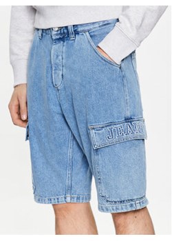 Tommy Jeans Szorty jeansowe Aiden DM0DM16411 Niebieski Relaxed Fit ze sklepu MODIVO w kategorii Spodenki męskie - zdjęcie 168603423