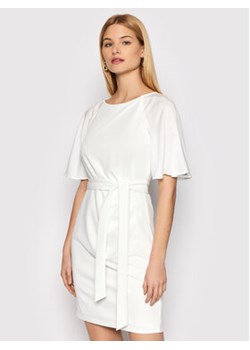 DKNY Sukienka koktajlowa DD1J2116 Biały Slim Fit ze sklepu MODIVO w kategorii Sukienki - zdjęcie 168604903