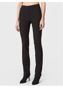 Calvin Klein Jeans Spodnie materiałowe J20J220529 Czarny Slim Fit ze sklepu MODIVO w kategorii Spodnie damskie - zdjęcie 168607931