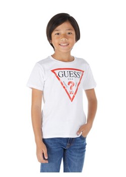 Guess T-Shirt L73I55 K8HM0 Biały Regular Fit ze sklepu MODIVO w kategorii T-shirty chłopięce - zdjęcie 168609153