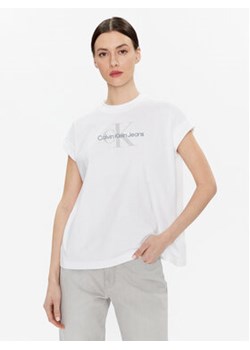 Calvin Klein Jeans T-Shirt J20J220717 Biały Relaxed Fit ze sklepu MODIVO w kategorii Bluzki damskie - zdjęcie 168610332