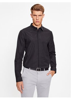 Guess Koszula M3BH67 WFS20 Czarny Regular Fit ze sklepu MODIVO w kategorii Koszule męskie - zdjęcie 168611452