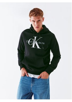 Calvin Klein Jeans Bluza J30J320934 Czarny Regular Fit ze sklepu MODIVO w kategorii Bluzy męskie - zdjęcie 168612014
