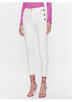 Rinascimento Spodnie materiałowe CFC0112543003 Beżowy Regular Fit ze sklepu MODIVO w kategorii Spodnie damskie - zdjęcie 168616703