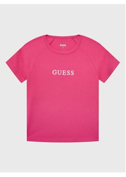 Guess T-Shirt J3RI34 KABR0 Różowy Regular Fit ze sklepu MODIVO w kategorii Bluzki dziewczęce - zdjęcie 168616844