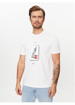 Boss T-Shirt Tefragile 50503535 Biały Regular Fit ze sklepu MODIVO w kategorii T-shirty męskie - zdjęcie 168618614