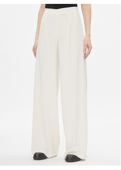 MAX&Co. Spodnie materiałowe Damina Biały Wide Leg ze sklepu MODIVO w kategorii Spodnie damskie - zdjęcie 168619823