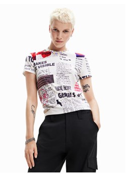 Desigual T-Shirt Newspaper 23SWTK61 Biały Regular Fit ze sklepu MODIVO w kategorii Bluzki damskie - zdjęcie 168619881