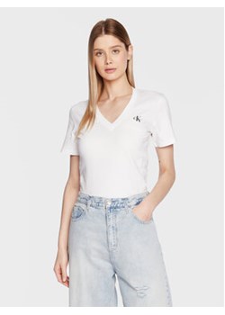 Calvin Klein Jeans T-Shirt J20J220303 Biały Slim Fit ze sklepu MODIVO w kategorii Bluzki damskie - zdjęcie 168620082