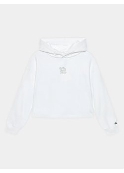 Calvin Klein Jeans Bluza Metallic IG0IG02304 Biały Regular Fit ze sklepu MODIVO w kategorii Bluzy chłopięce - zdjęcie 168621704