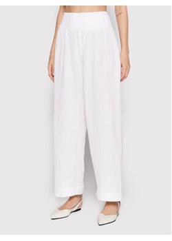 Seafolly Spodnie materiałowe Double Cloth 54341-PA Biały Rlaxed Fit ze sklepu MODIVO w kategorii Spodnie damskie - zdjęcie 168623183