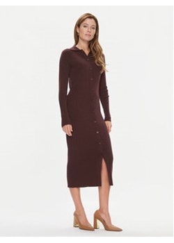 Calvin Klein Sukienka dzianinowa K20K206021 Bordowy Regular Fit ze sklepu MODIVO w kategorii Sukienki - zdjęcie 168624491