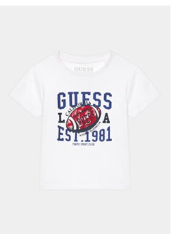 Guess T-Shirt N4RI09 K8HM4 Biały Regular Fit ze sklepu MODIVO w kategorii T-shirty chłopięce - zdjęcie 168625954