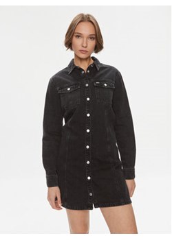 Tommy Jeans Sukienka jeansowa AlineDW0DW17209 Czarny Regular Fit ze sklepu MODIVO w kategorii Sukienki - zdjęcie 168626080