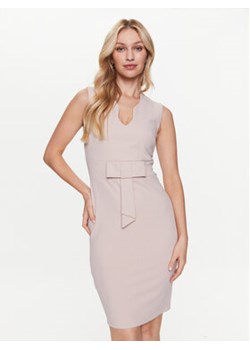 Rinascimento Sukienka koktajlowa CFC0113119003 Różowy Slim Fit ze sklepu MODIVO w kategorii Sukienki - zdjęcie 168629571