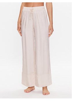 Etam Spodnie piżamowe 6537992 Beżowy Regular Fit ze sklepu MODIVO w kategorii Piżamy damskie - zdjęcie 168632630